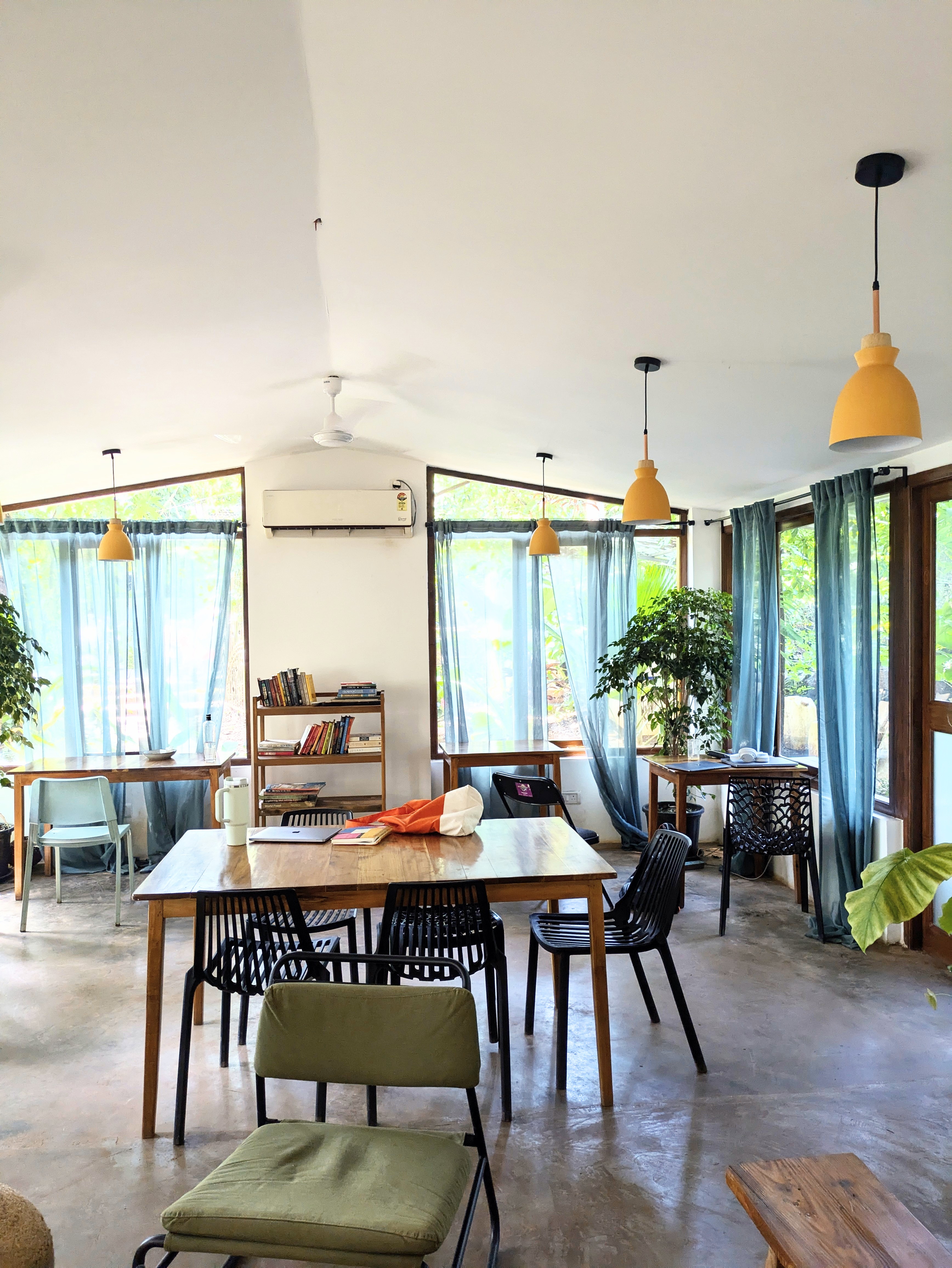 BareFoot Cafe food and drinks