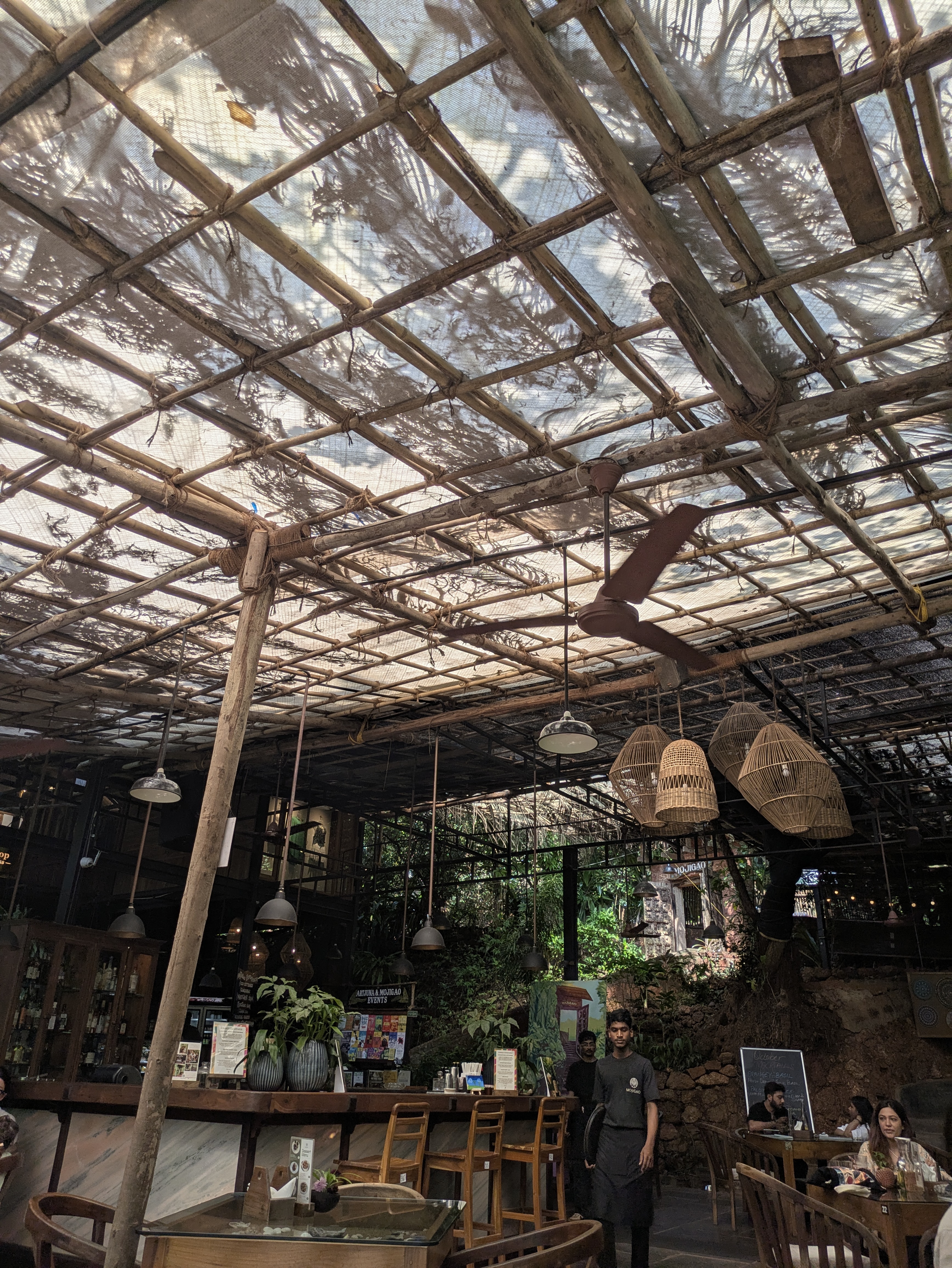 Mojigao seating area