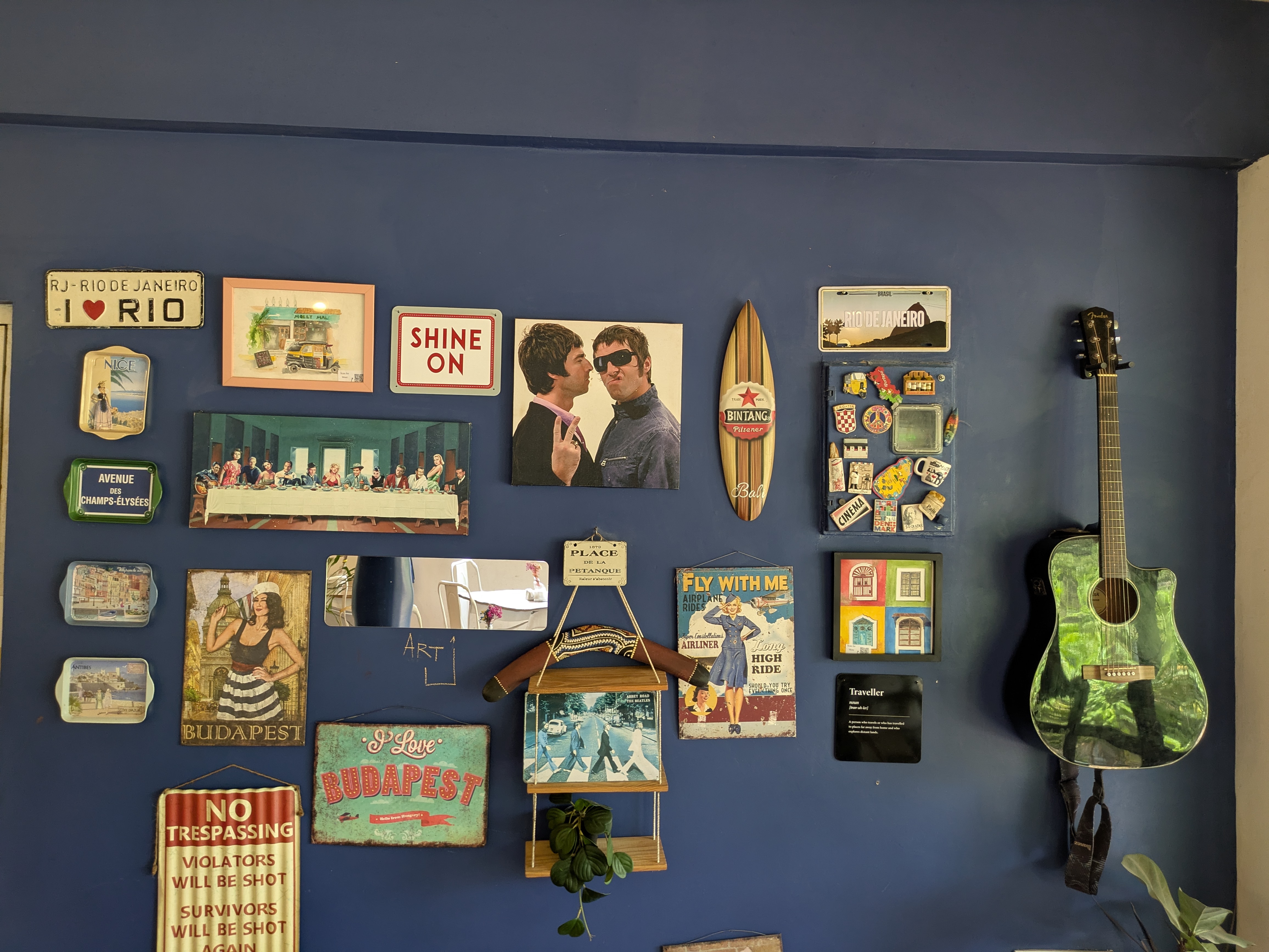 Sabor Cafe '90s themed decor